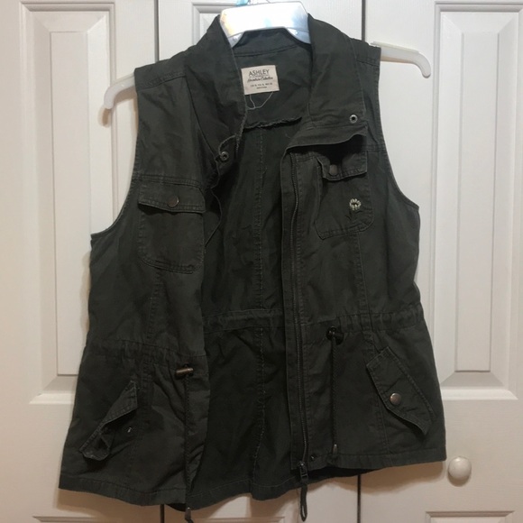 Embroidered Army Colored Vest - Picture 1 of 4